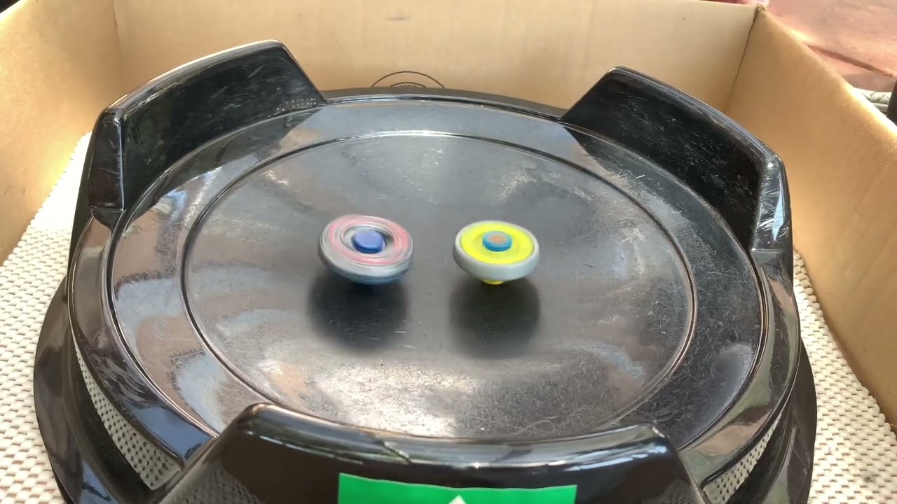 Just some good ol’ Metal Fight Beyblade battles