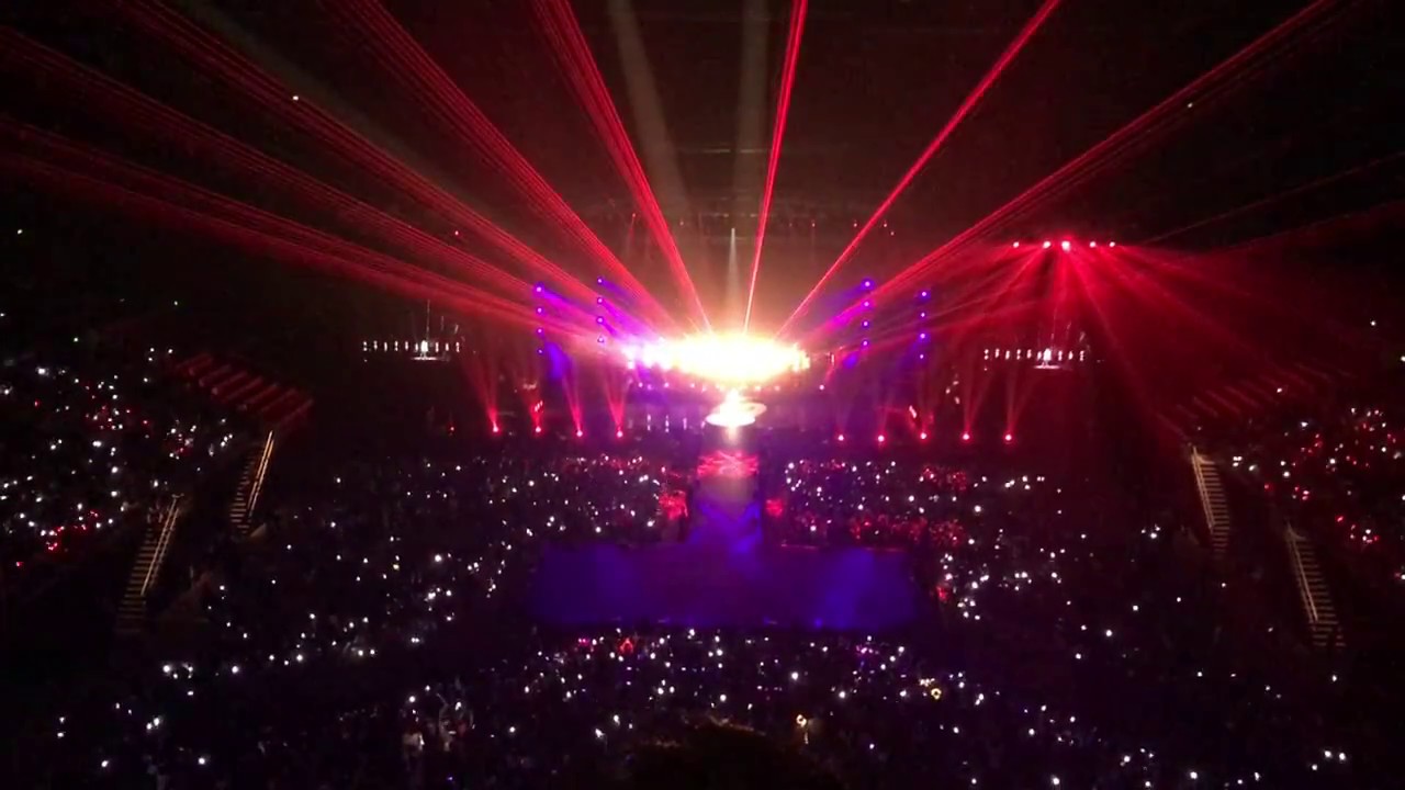 BTS WINGS TOUR KPOP CONCERT - SYDNEY AUSTRALIA 2017