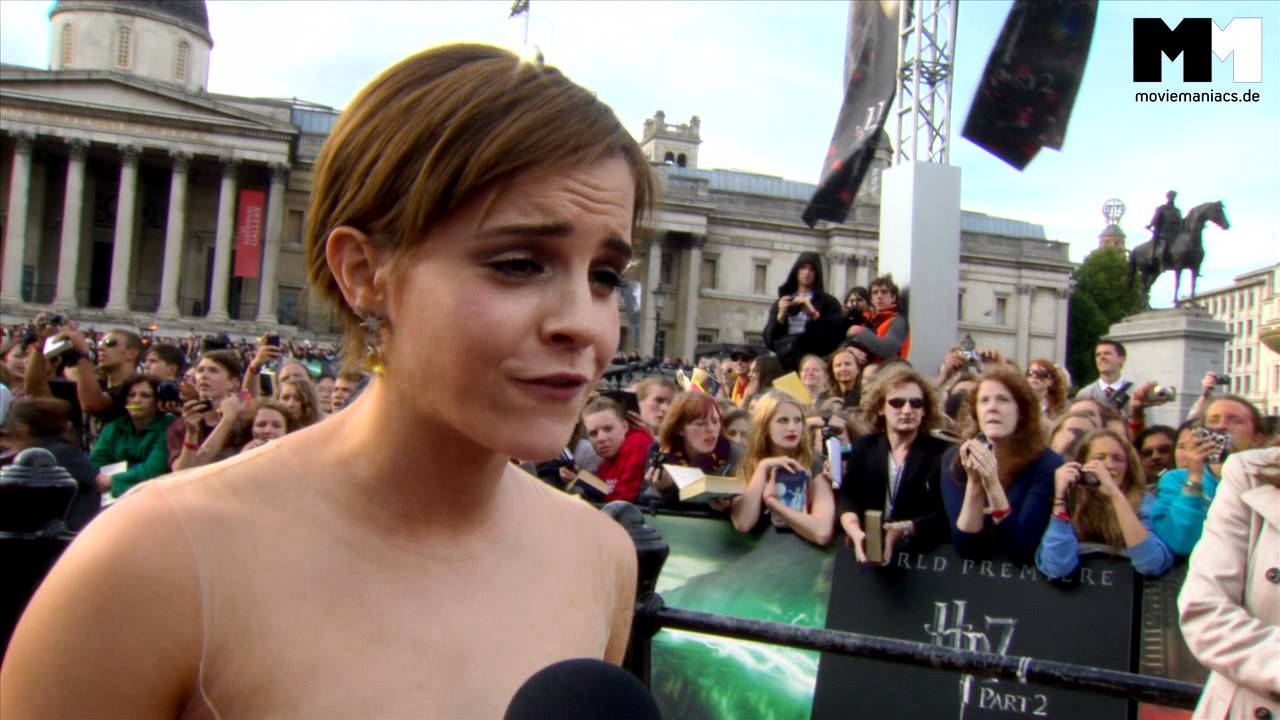 Harry Potter and the Deathly Hallows : Part 2 | Emma Watson red carpet interview (2011)
