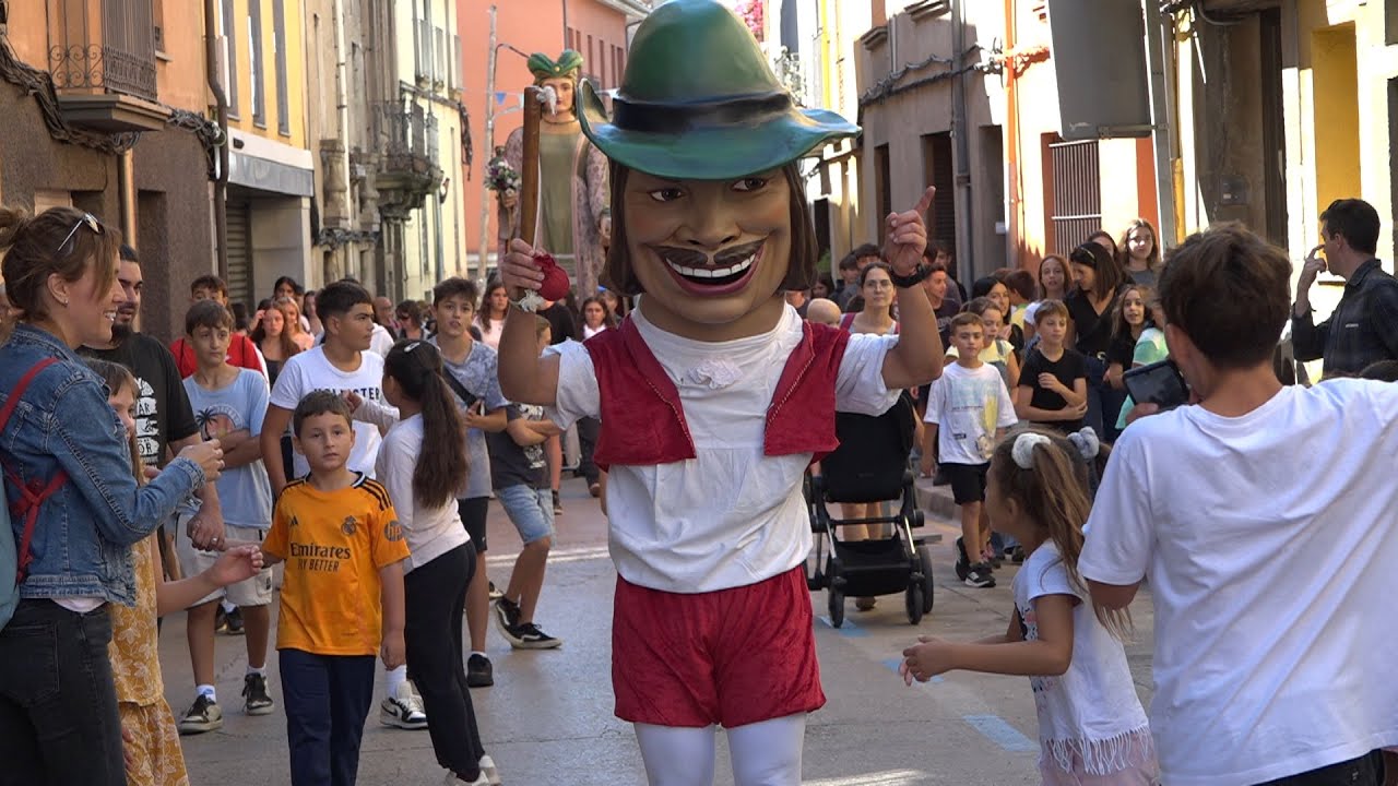 Roda de Ter celebra l'ofici solemne i la ballada de gegants en el marc de la festa major