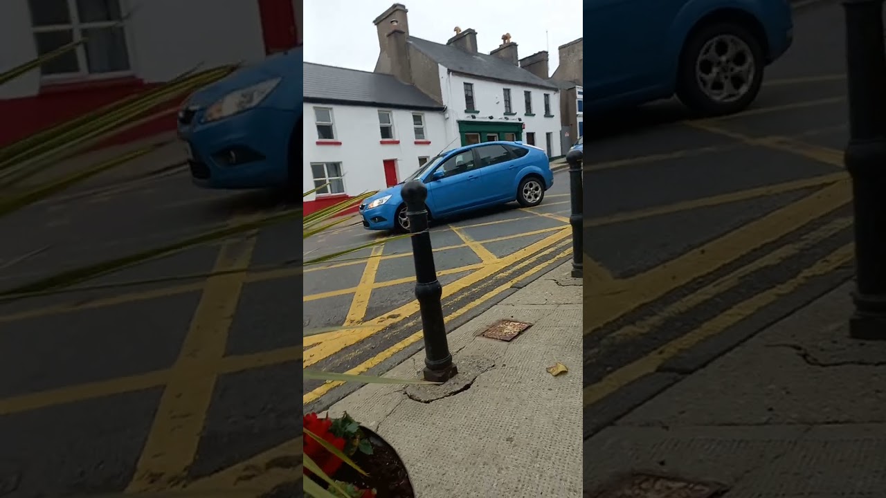 CORNER ACTIVITY IN DUNGLOE DINEGAL 🇮🇪  IRELAND