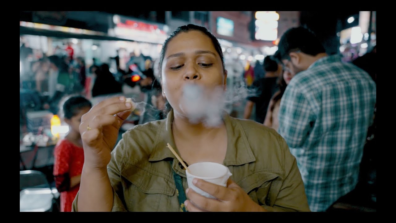 Bengaluru's Famous VV Puram food Street | VB Bakery - Buns , Honey cake |  Smoke Ice #streetfood