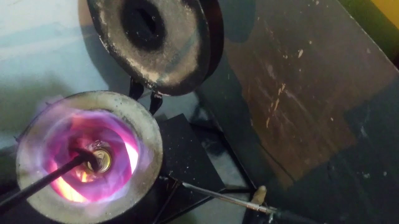 Utilizando o forno de cadinho