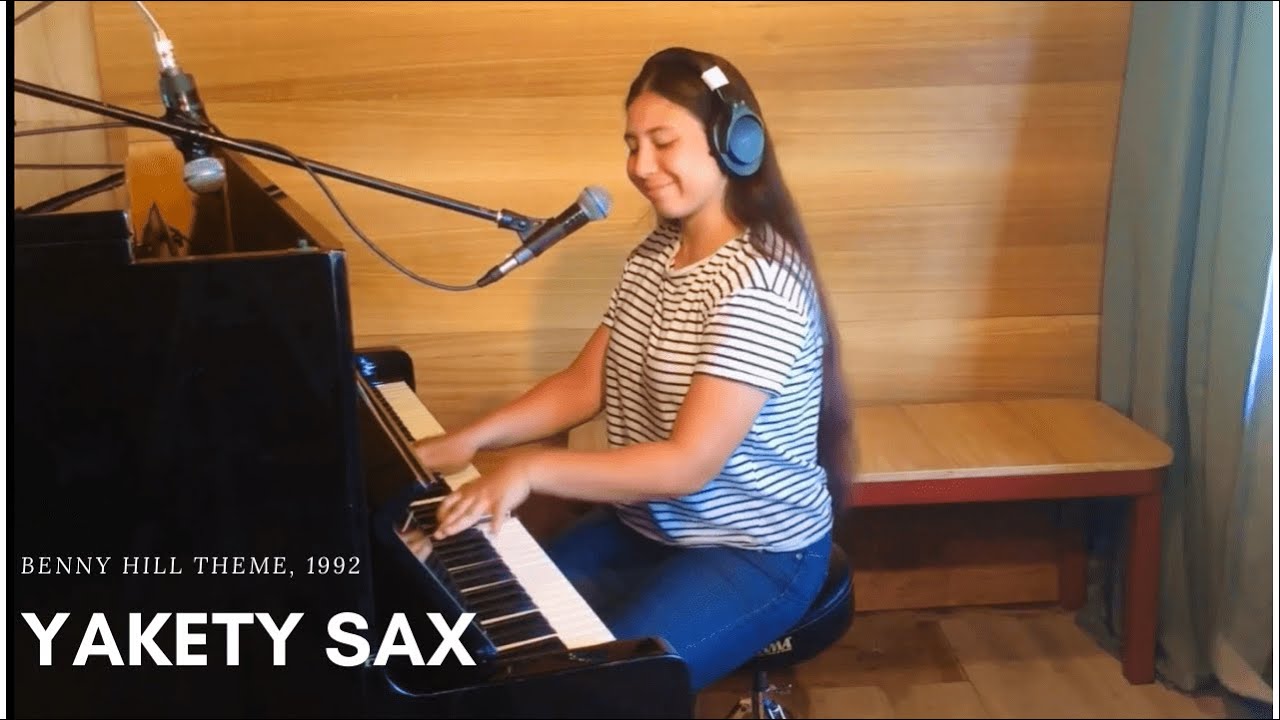 BENNY HILL THEME, YAKETY SAX - Boots Randolph. Amazing piano cover!