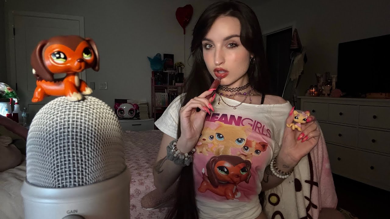 ASMR But I Lost The Plot (Mouth Sounds, Lipgloss ASMR) 