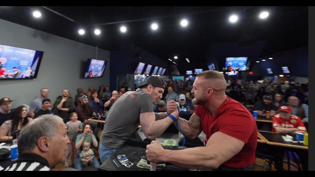 Hunter Braaton vs Kevin Roy at the Montana Arm Bender for the 165lb championship title! 🏆