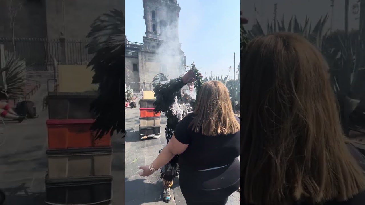 Mi limpia Azteca en el zocalo de la ciudad de Mexico 🇲🇽