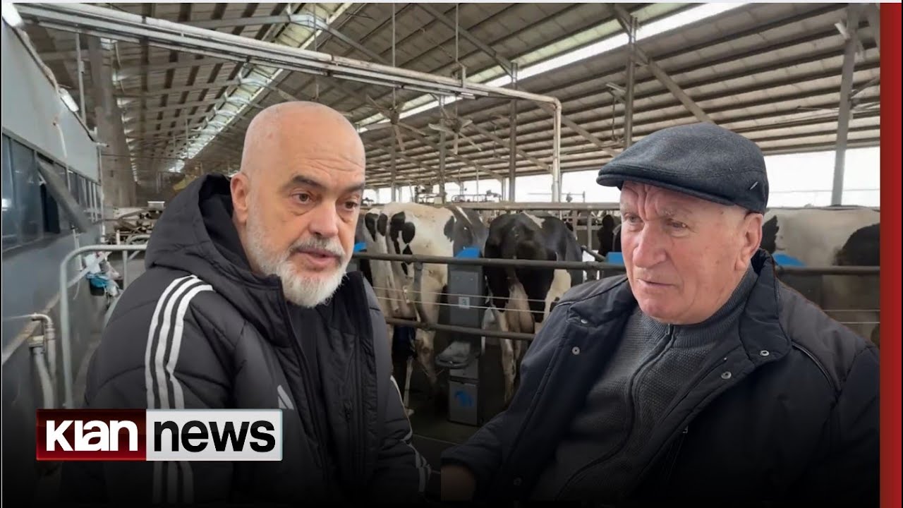 Rama viziton një fermë në Divjakë