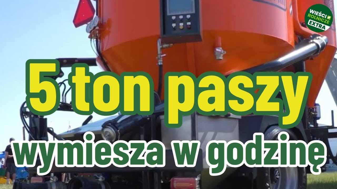 Pięć ton paszy wymiesza w godzinę. Tak wygląda mobilna maszyna dla hodowc&oacute;w zwierząt