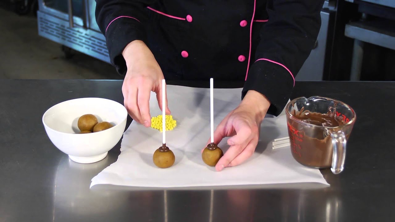 How to Make a St. Patrick's Cake Pop : Takes the Cake