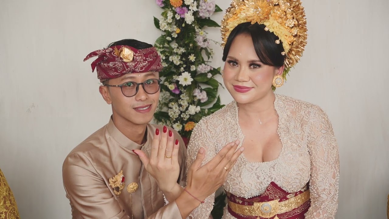 Upacara Ngidih Angga Purnama dan Intan Saraswati