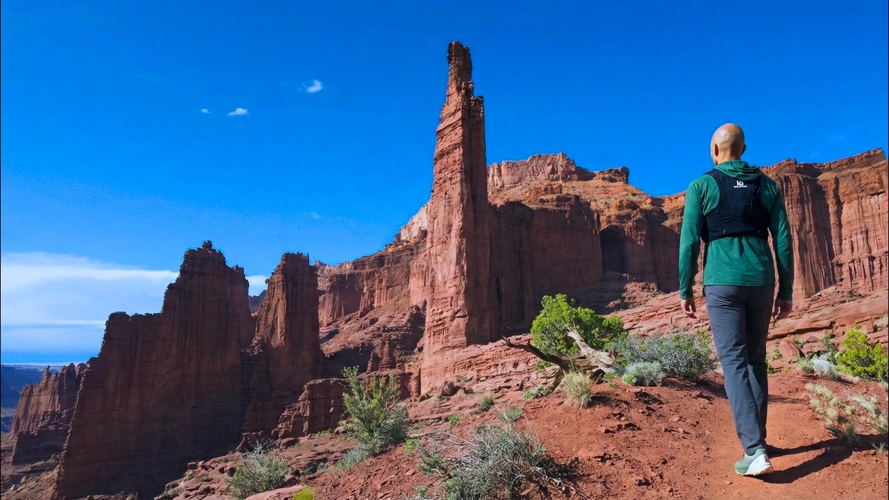 Silent Hiking the Fisher Towers Trail | Sandstone Spires Near Moab, Utah | 4K HDR