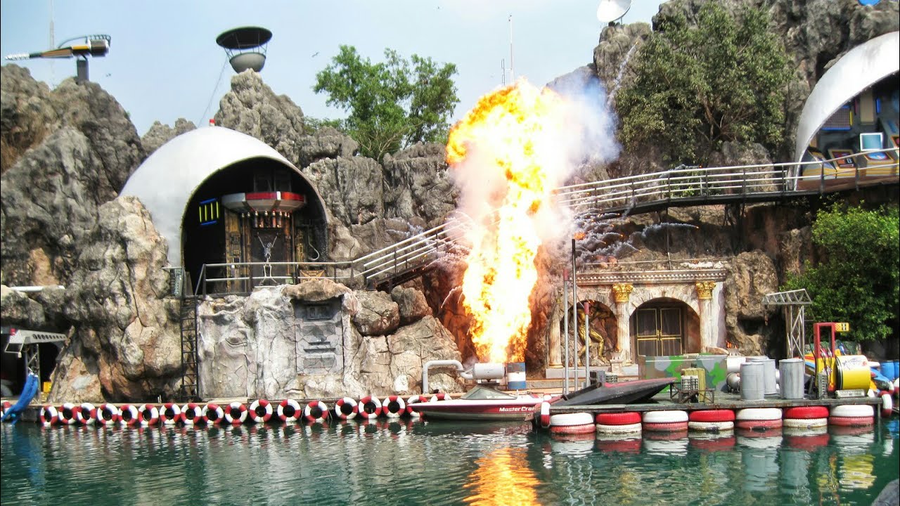The Spy War Show From Safari World Bangkok World famous  Thailand's Action stunt show