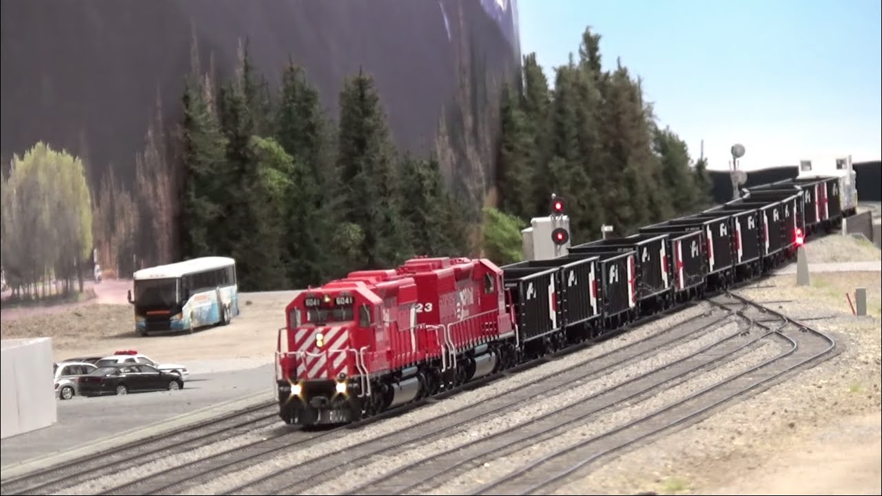 Layout Update - March 2021: NJ International Crossing Gate Kitbash, 3D Printed Concrete Barriers...