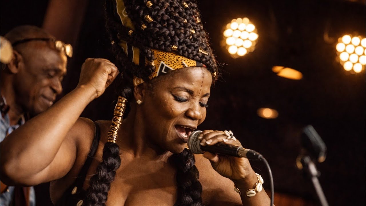 SELECTION DES VIDEOS DU SPECTACLE AU BALATOU 