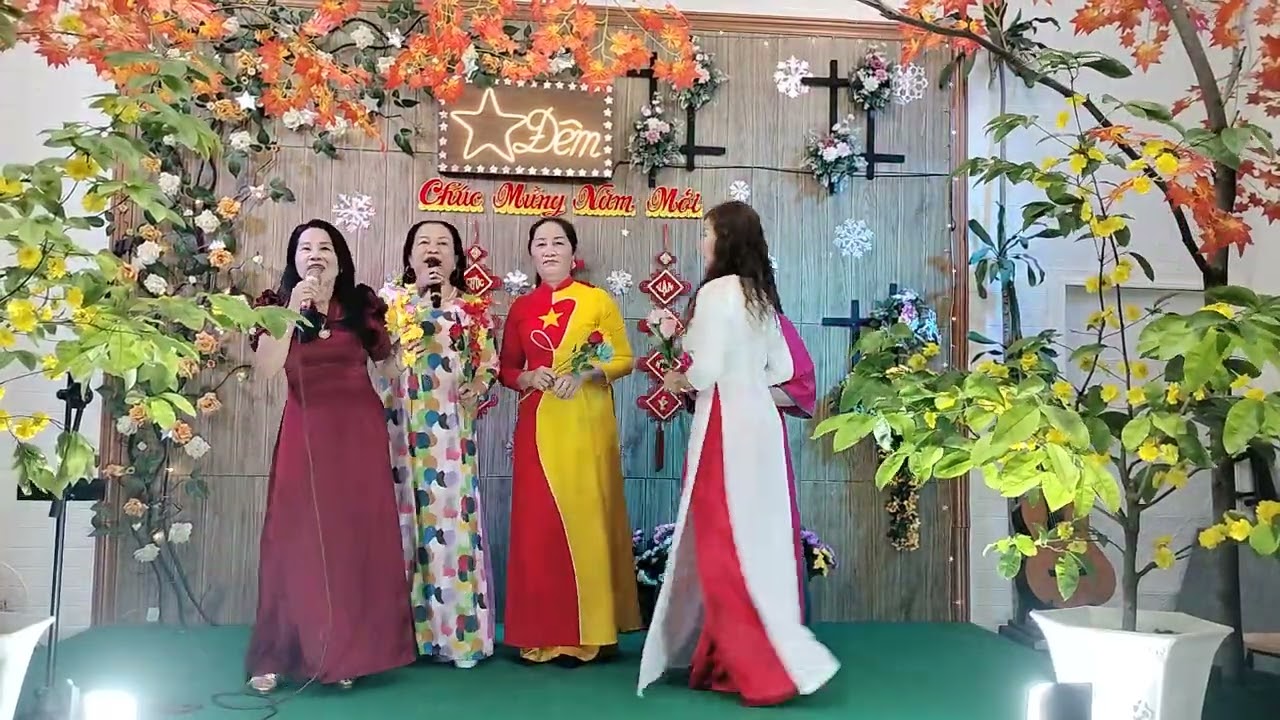 VÓ NGỰA TRÊN ĐỒI CỎ NON / TỐP CA