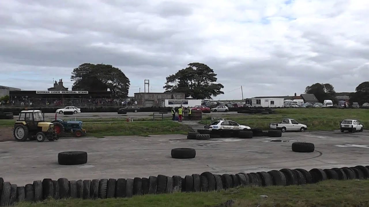 Road Going Saloons Crimond Stock Cars Race 1 12/9/10