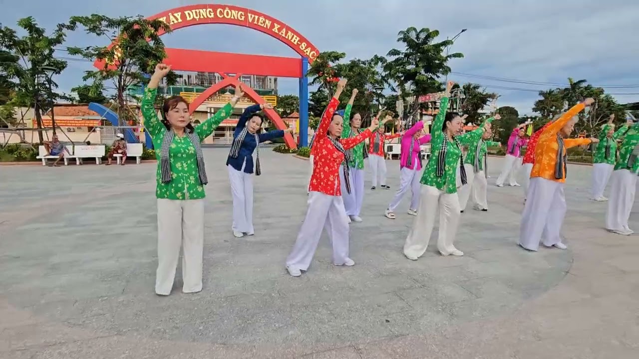 Bài ca phụ nữ Miền Nam - CLB dân vũ dưỡng sinh