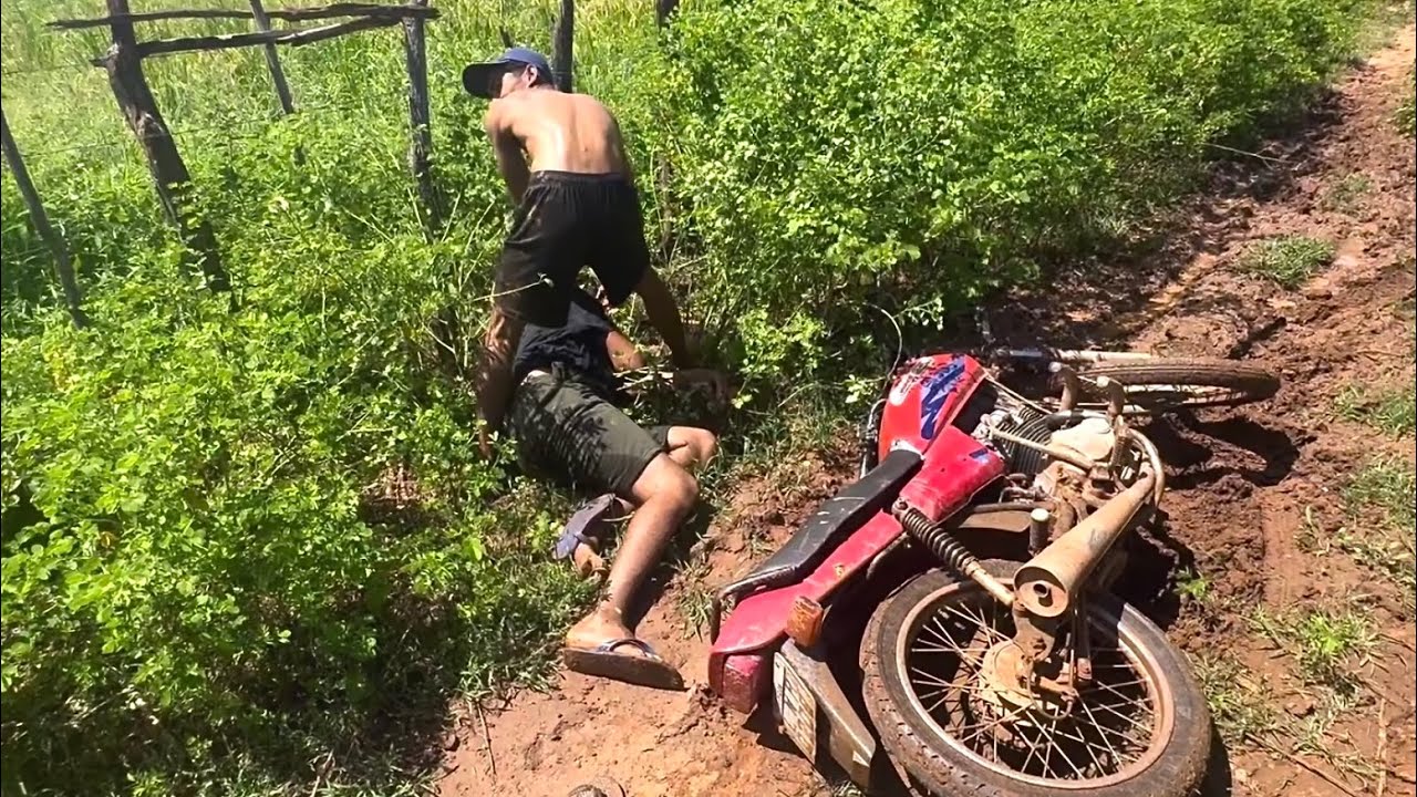 MARC&Atilde;O LEVA QUEDA EM TRILHA E O Pl0R ACONTECE 😭😭😭