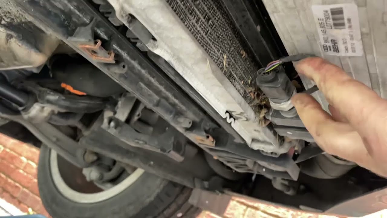 Audi A8 D4 how to fix faulty code 00256 A/C pressure/temperature sensor G395. Easy fix?👨‍🔧 Jan V8