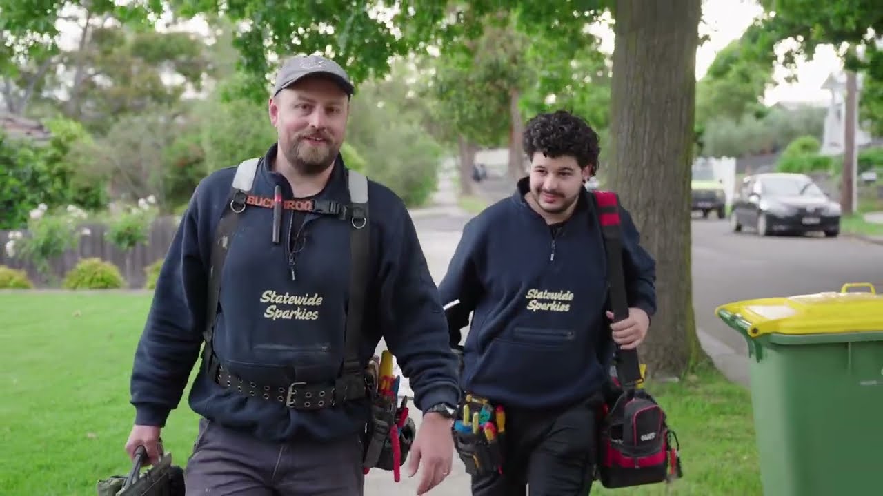 Электрик раздает работу бесплатно!
