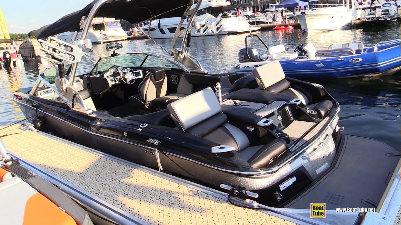 2015 Master Craft X23 Wake Boat - Walkaround - 2015 Montreal In Water Boat Show