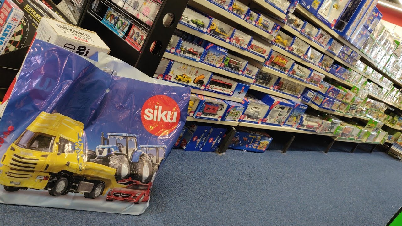 Улица Сику в магазине игрушек ‼️Охота на литьё под давлением в Европе 🦸 Hot Wheels, Bburago, Оксф...