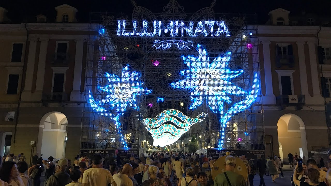 ✨Spettacolo Finale Cuneo Illuminata 2024 con tutte le canzoni✨