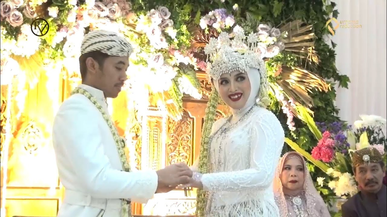 Prosesi Upacara Adat Sunda Huap Lingkung Pengantin Di Bikin ENJOY