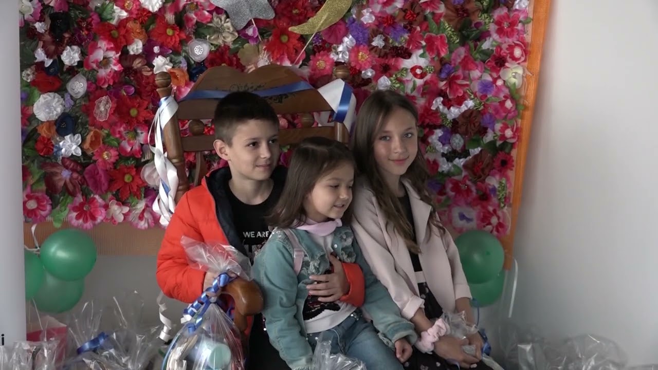 Hronika: Zavidovići 270 - Bajramski paketići za najmlađe Zavidovićane