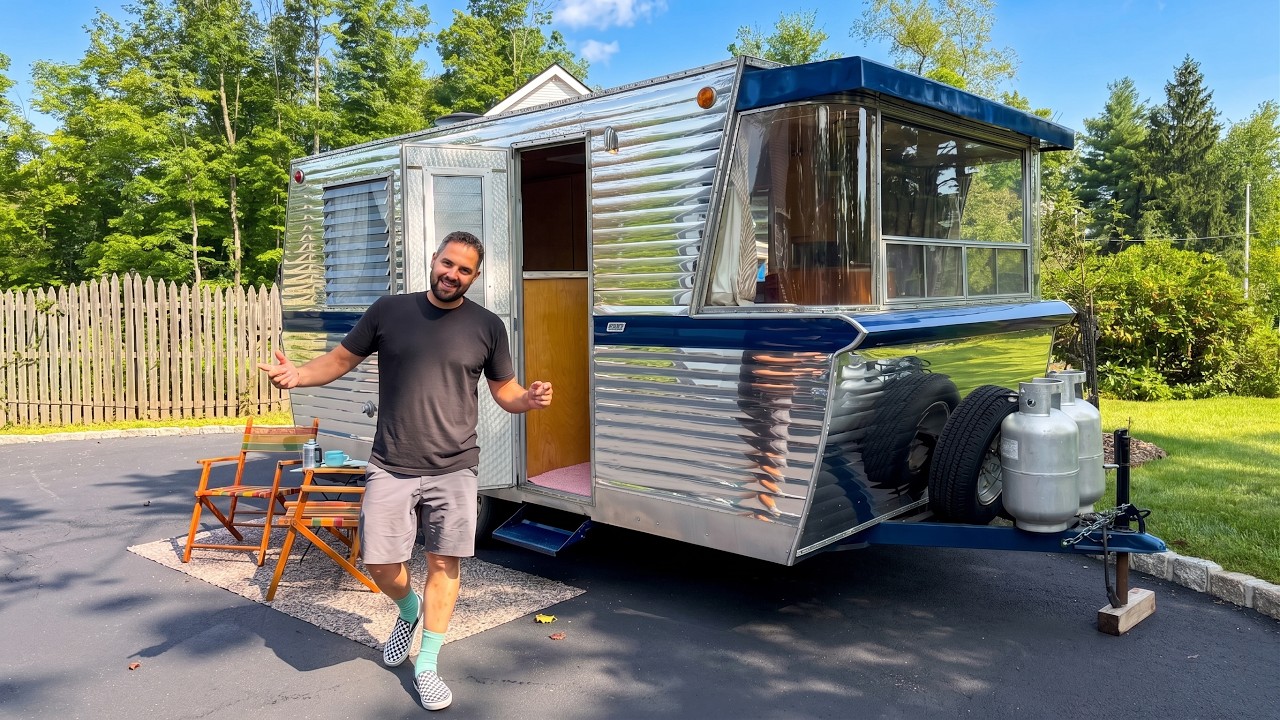Самый крутой винтажный кемпер в истории? Полный обзор дома на колесах 1961 Holiday House 17T