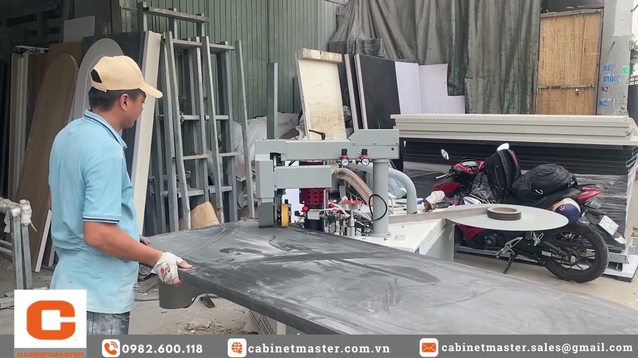 Dán Cửa Vòm COMPOSITE Bằng Keo PUR Bằng Máy Dán Cạnh Cong Đưa Phôi Tự Động - LC 700 3