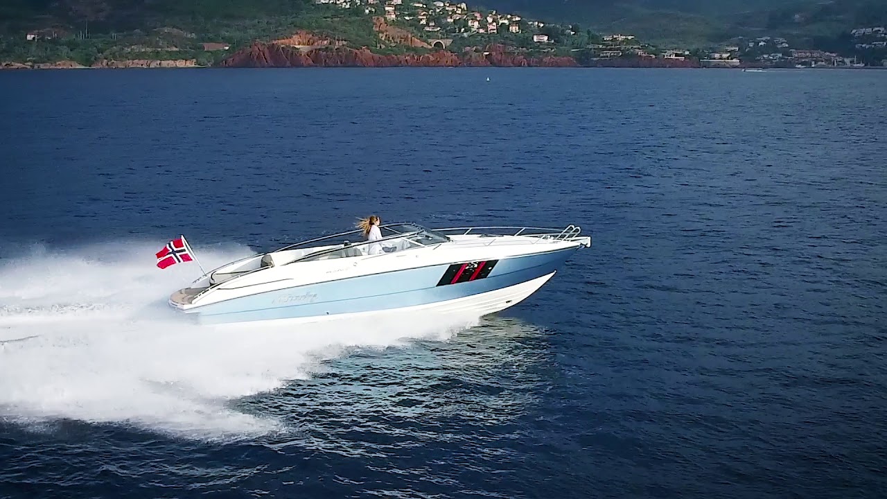 The Windy 29 Coho GT Sports cruiser