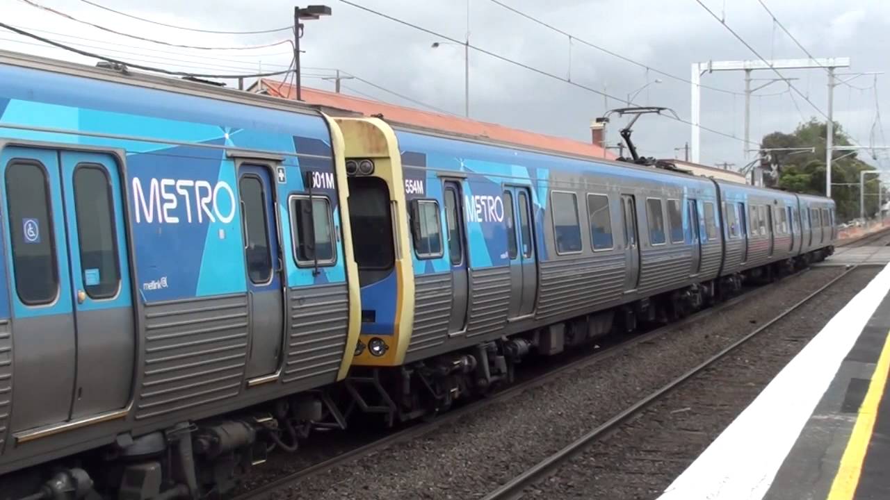 Trains at Springvale - Melbourne Transport