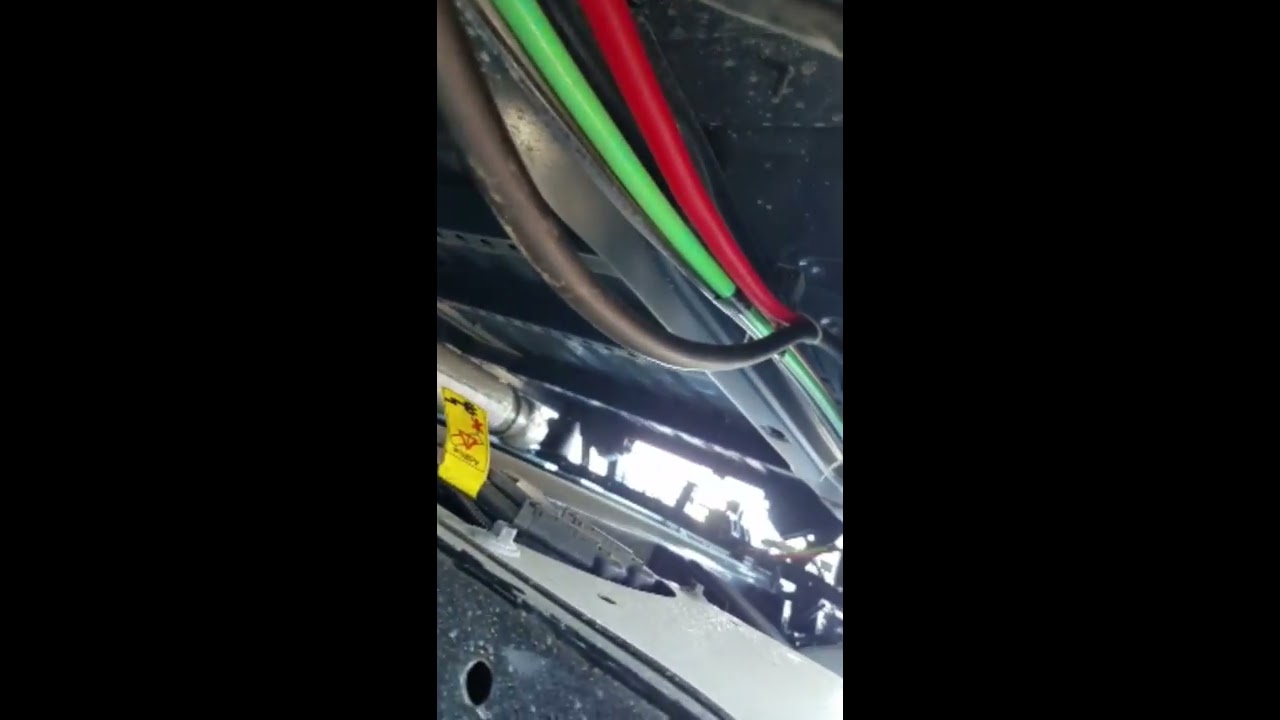 Quick Installation Of 2500 Watts Power Inverter In Truck