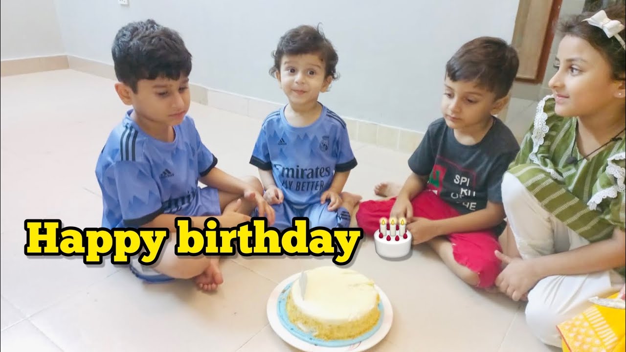 Muhammad Ahmed ki birthday ka cake agaya 🎂