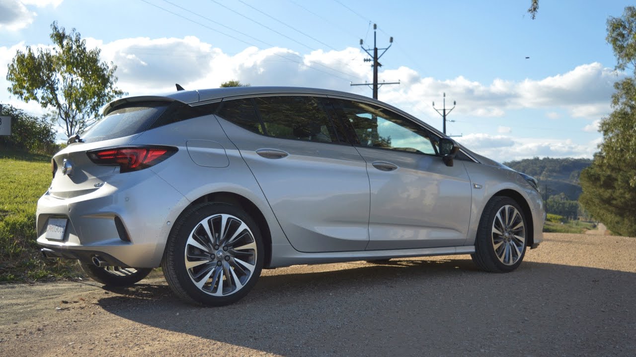 2017 Holden Astra R & Astra RSV