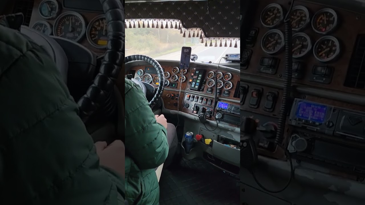 Peterbilt 387 Тестируем работу горного тормоза.