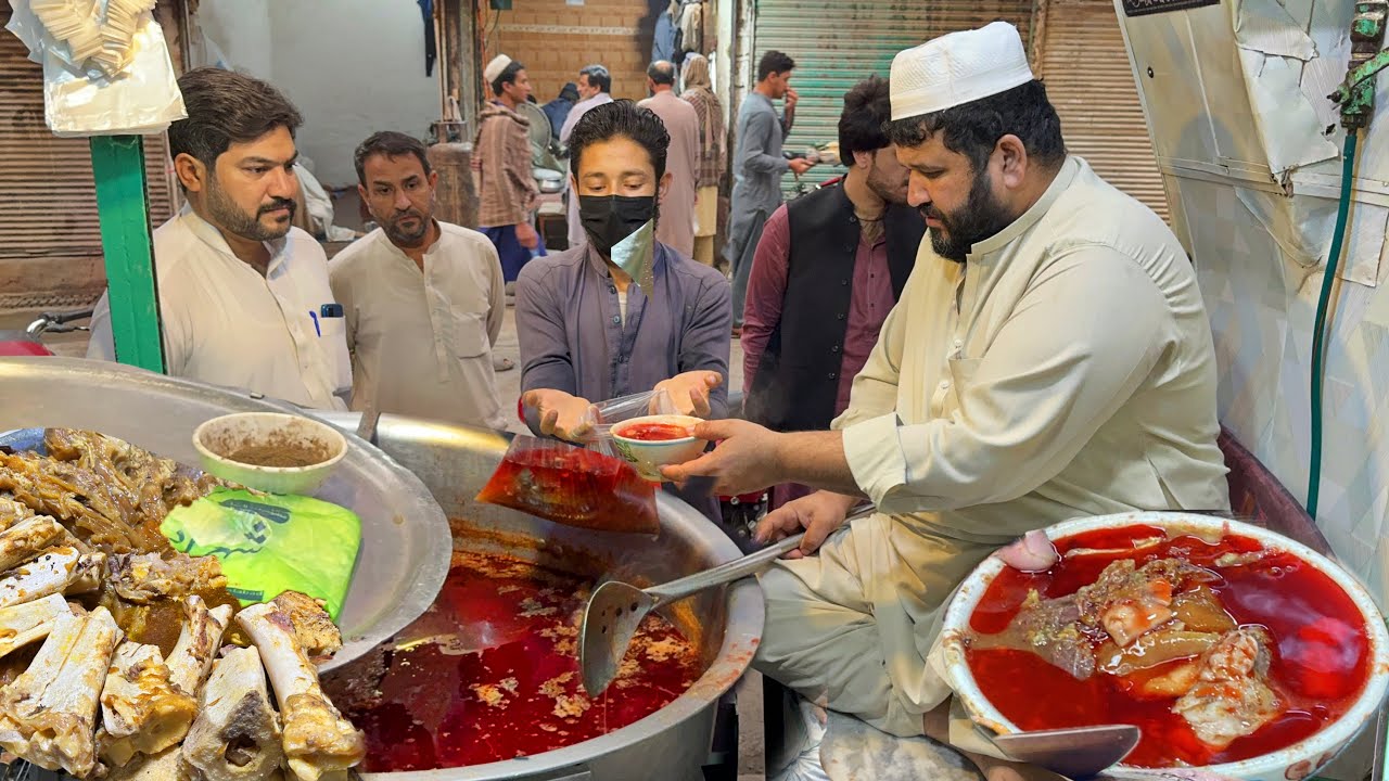 MORNING HEALTHY BREAKFAST OF PESHAWAR - SHEIKH PAYA | SIRI PAYA | PESHAWARI KOHATI GATE SIRI PAYA
