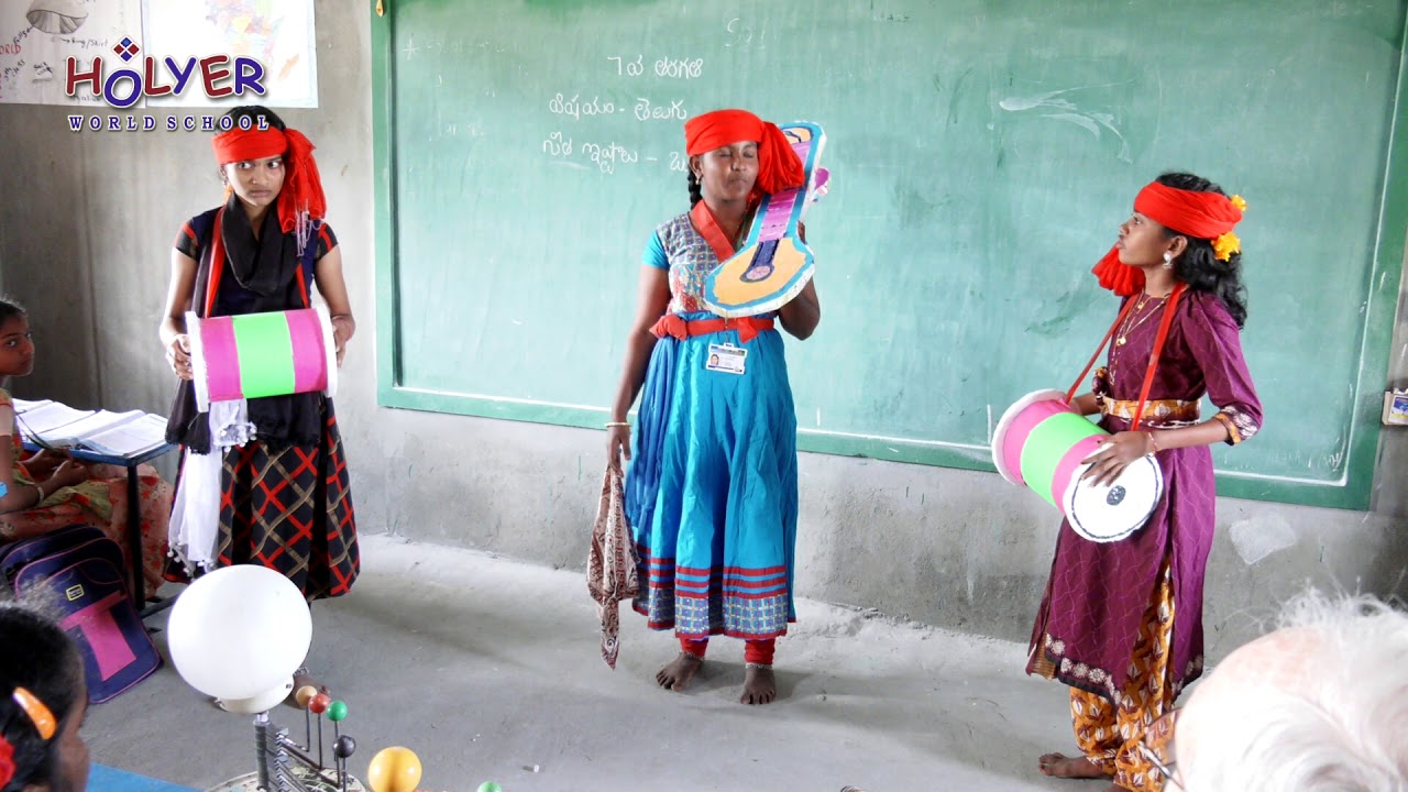 HOLYER WORLD SCHOOL stud Pravallika,Mounika&Tejeswani@Telugu Lesson7th class/Sita Istalu/Burra Kadha