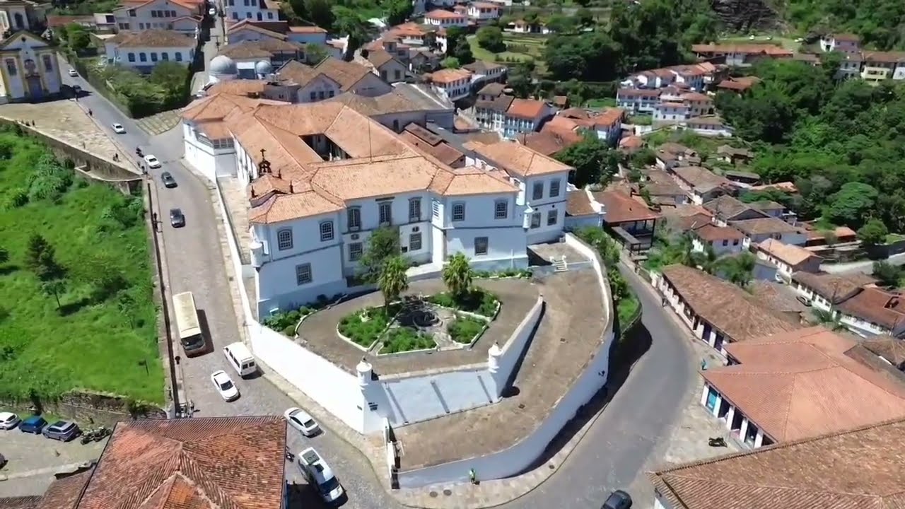 Centro Histórico de Ouro Preto MG imagens muito bonitas com drone