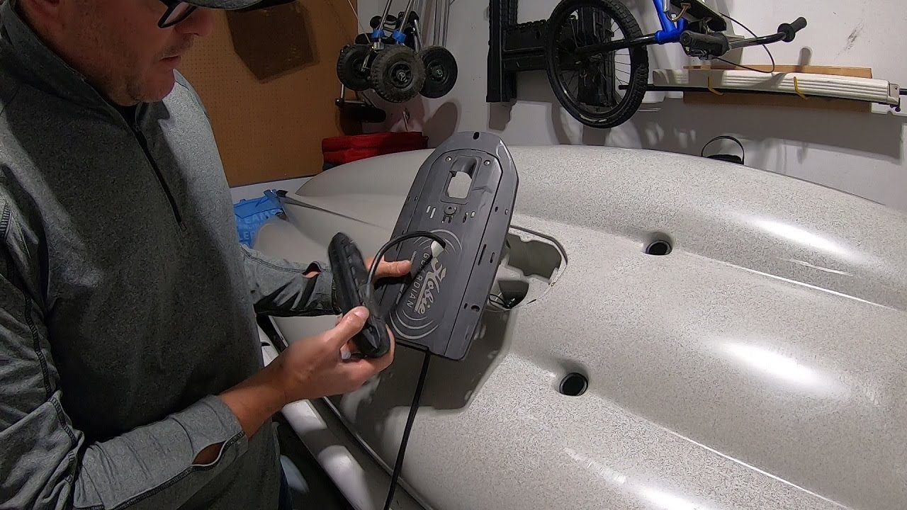 Raymarine Element installation on 2019+ Hobie Outback Guardian Transducer Shield.