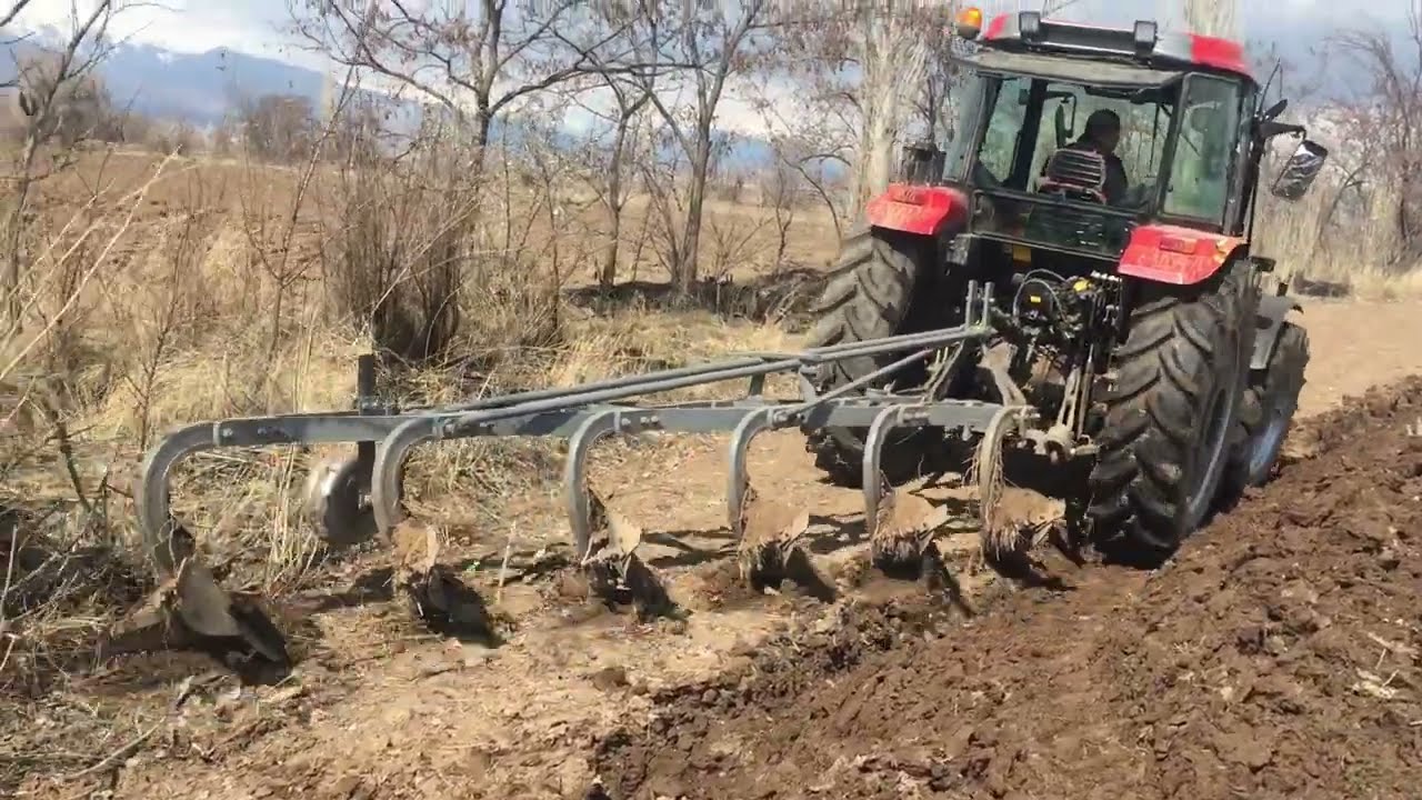 Beton Gibi Toprakta 6 lı Pulluk Hattat 398