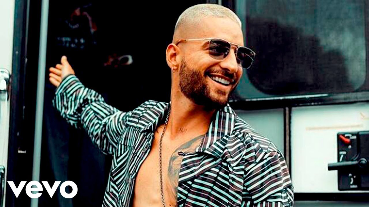 Maluma - Dos Amores (Music Video)