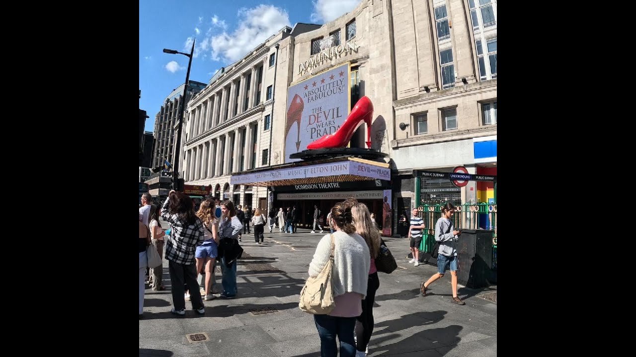 The Elizabeth Line at Tottenham Court Road and Dean Street: Step free guide