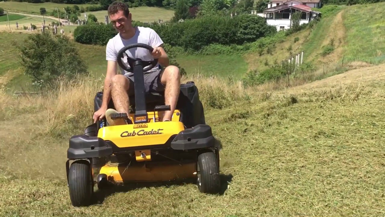 CUB CADET XZ2 107 - Trattorino tosaerba raggio zero a volante - Prova di sfalcio