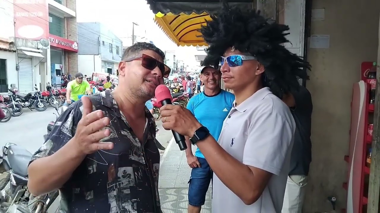 RAPOSA NO CAPEMBÃO 