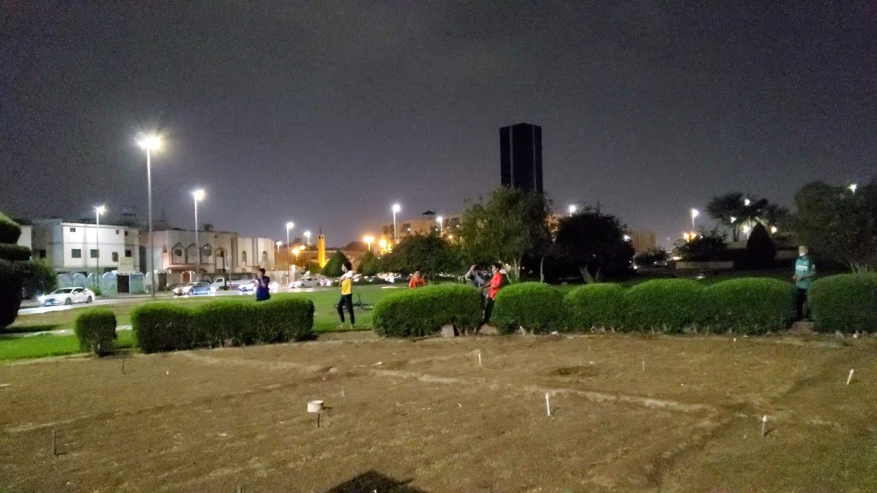 جولة مع نزول الغيث في حي الأزهري ، بئر عثمان بن عفان رضي الله عنه في شهر رمضان