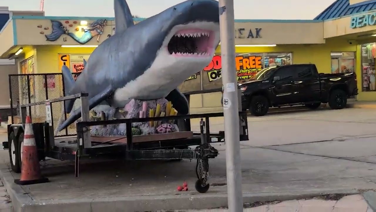 ALONG S. ATLANTIC AVE. IN DAYTONA BEACH FL. || WALKING TOUR || NOVEMBER 2025