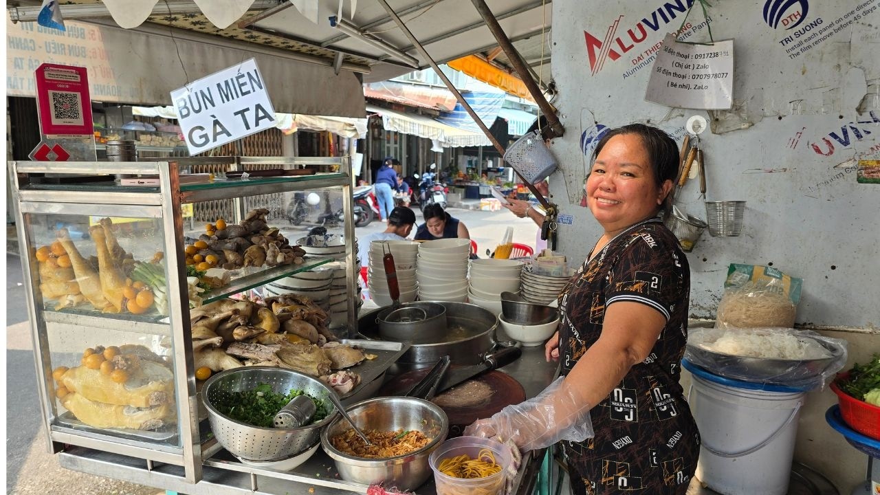 Bún măng gà mái dầu Sài Gòn, người khen nức nở, người nói bình thường